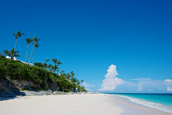 Coral Beach & Tennis Club – Beach