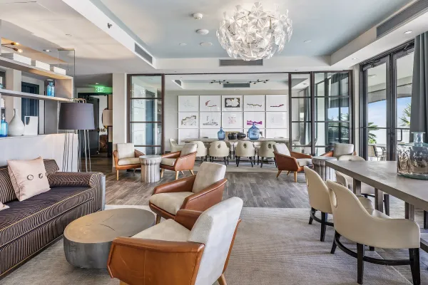 The Loren Hotel – Maree Lounge