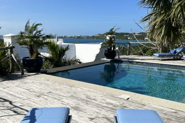 Leamington Caves – Poolside