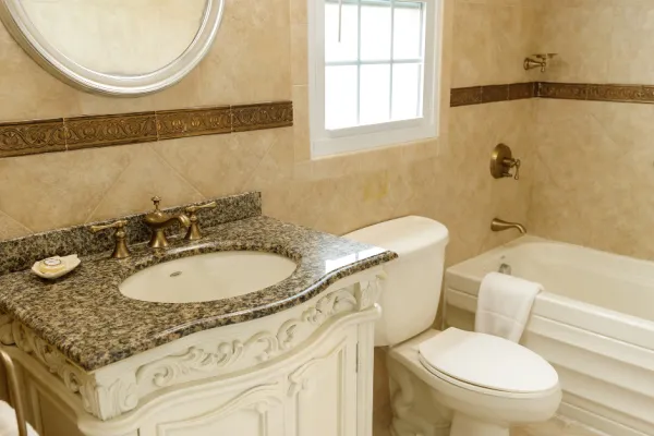 Willowbank Resort – Guest Bath