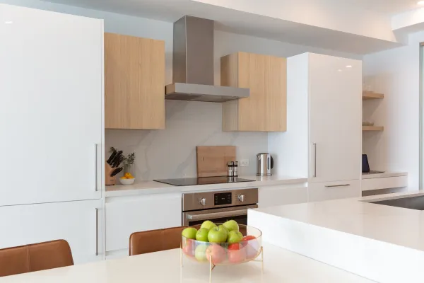 AZURA – The Cliff Kitchen