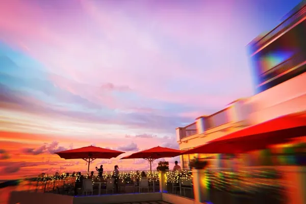 Blû Bar and Grill – Blu At Sunset