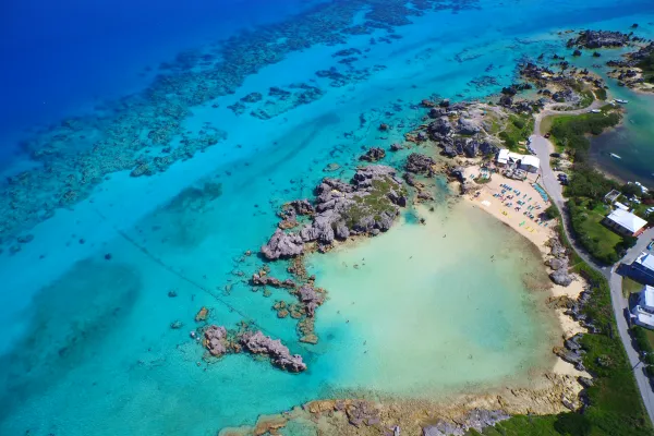 Tobacco Bay Beach Bar & Restaurant – Tobacco Bay