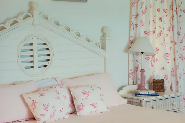 Coral Beach & Tennis Club – Cottage Room