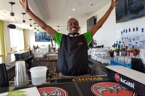 Divots Bar, Grill & Terrace – DIVOTS