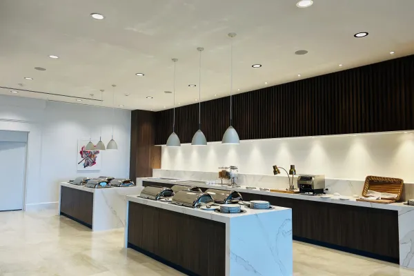 Grotto Bay Beach Resort & Spa – Hibiscus Dining Room Buffet