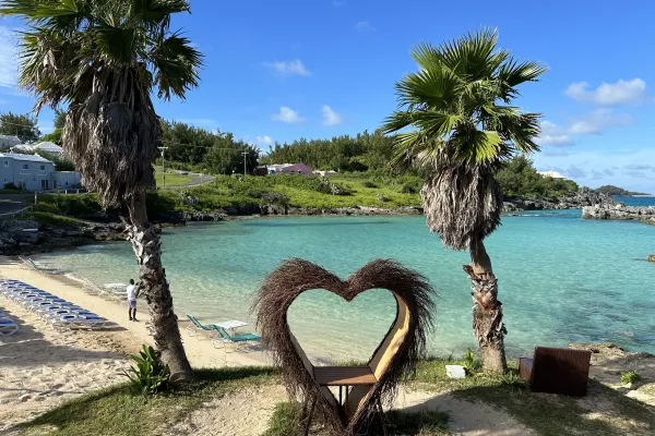 Tobacco Bay Beach Bar & Restaurant – Tb