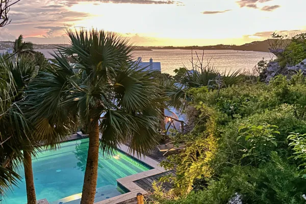 Leamington Caves – Leamington Views From Above