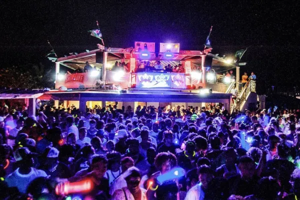 Snorkel Park Beach Club – Nightlife