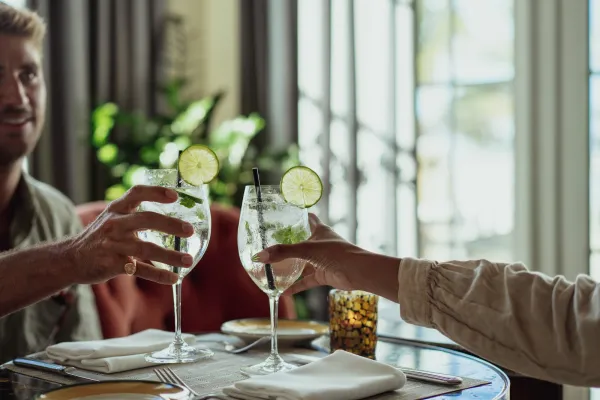 Island Brasserie at Rosewood Bermuda – Island Brasserie - Cheers