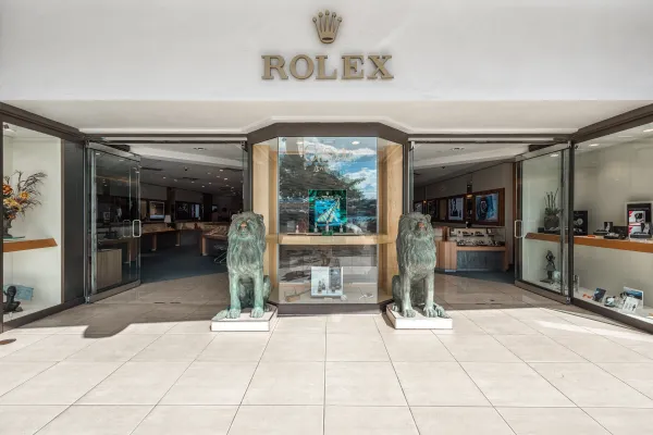 Crisson's Jewellers – Storefront