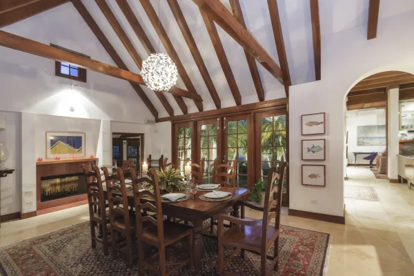 Leamington Caves – Dining Room Main House Leamington Caves