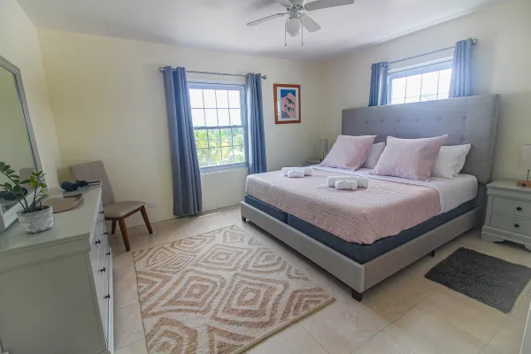 Arlington Getaway – Master Bedroom