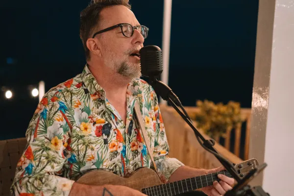 Live Music With Mike Hind At Rosewood Bermuda