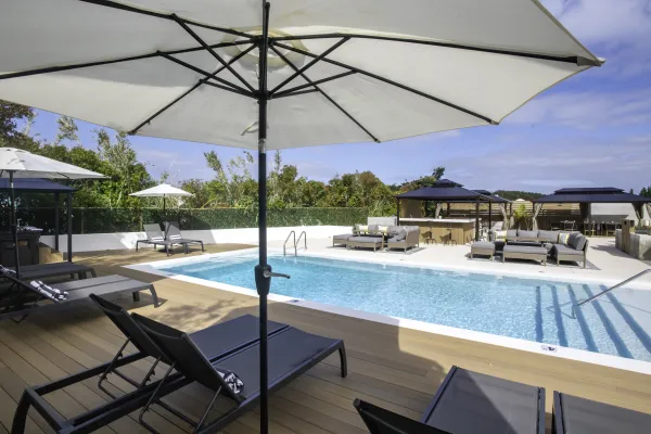 Hillcrest Boutique Hotel – The Entertainment Center