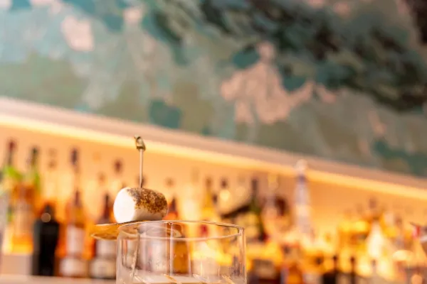 St. Regis Bar at The St. Regis Bermuda – Drinks At St. Regis Bar