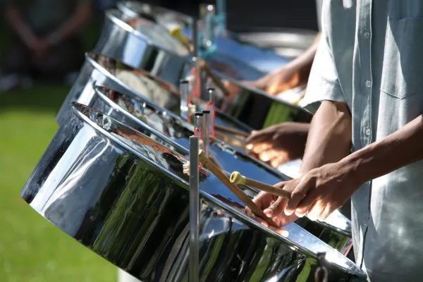 De Onion Patch Crew – Group Of Steel Pan Performers