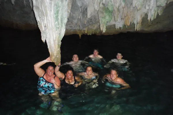 Hidden Gems of Bermuda Ltd. – Jungle Cave Swimming