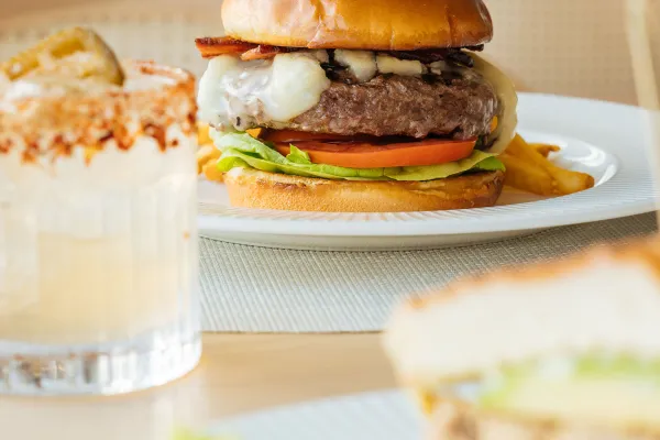 Surf Restaurant – Surf Restaurant - Dining 3