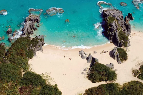 Stonehole Bay – Stonehole Bay