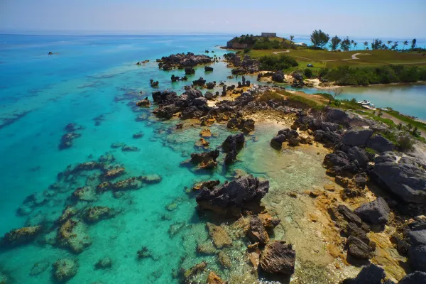 Tobacco Bay Beach Bar & Restaurant – Tb