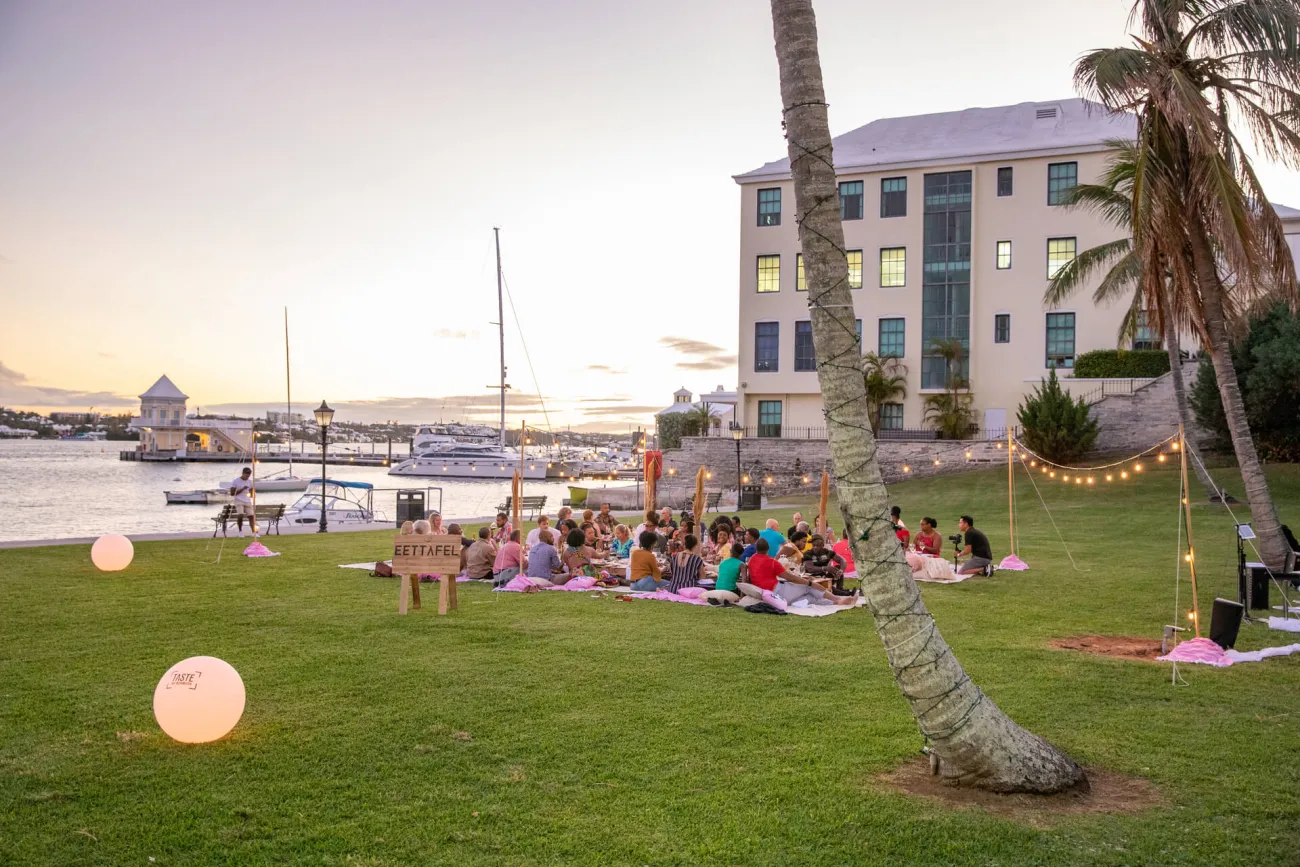 Barr's Bay Park at dusk