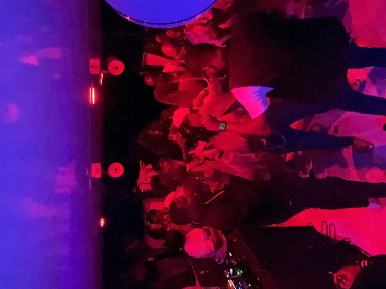 MTV 90s & 2000s Party On Board ÜberVida