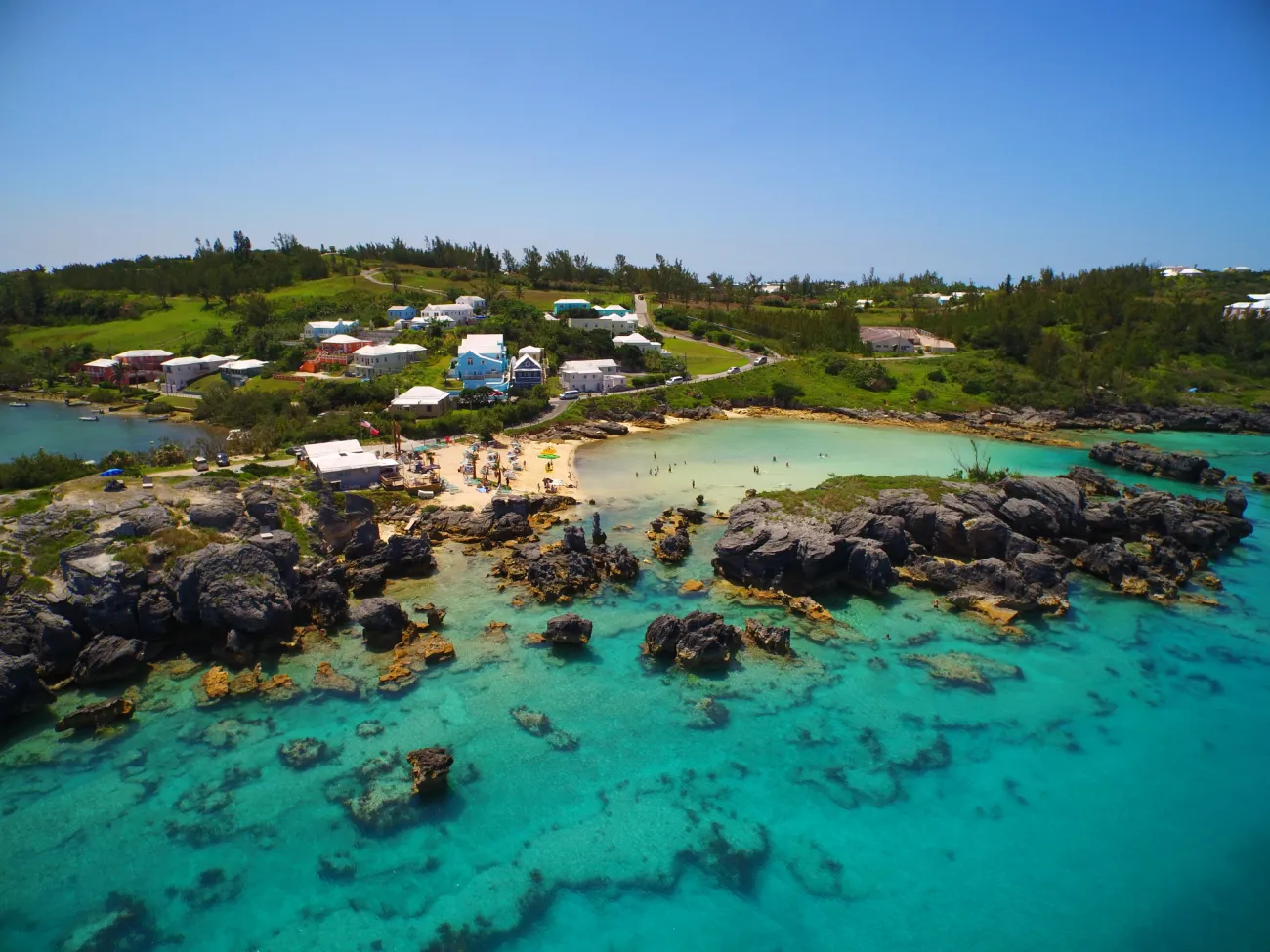 Tobacco Bay Beach Bar & Restaurant – Tobacco Bay